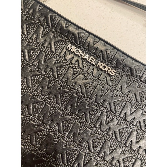 Michael Kors Jet Set Crossbody Bag - Picture 3 of 10